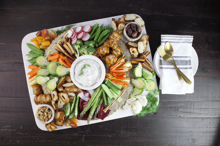 Fresh Veggie & Pretzel Snack Platter